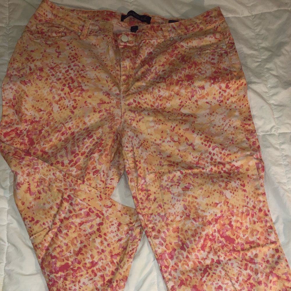 Colorful jean capris 💖